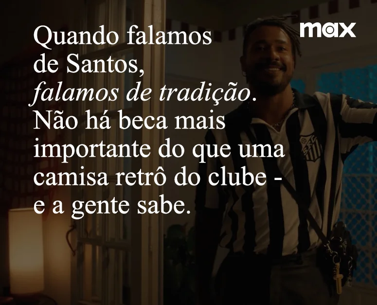 Max - Santista com a camiseta oficial do Santos